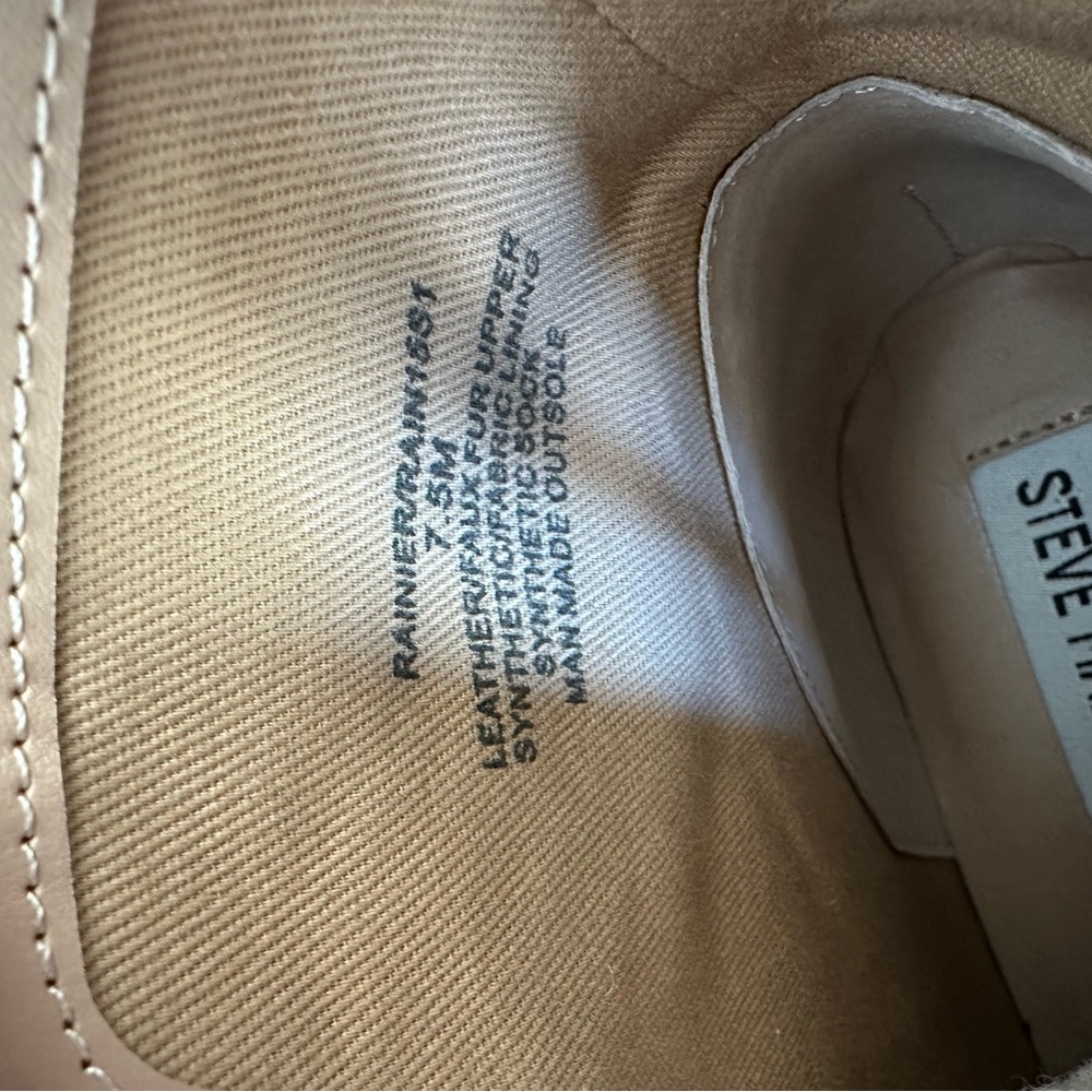 Women's Cream Lace-Up Boots - Picture 2 of 3